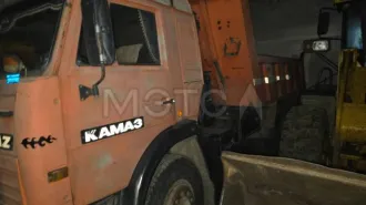 KAMAZ 6921 2003; Снегоочиститель СНФ-200 2007; Фреза дорожная УДМ-ФД480.80 Специализированный автомобиль KAMAZ-6921 ТВ ДМК-40-02; Снегоочиститель СНФ-200; Фреза дорожная УДМ-ФД480.80 еще Специализированный автомобиль KAMAZ-6921 ТВ ДМК-40-02, гос.№в187ом, г.в.2003, vin XTC53229N32192086, ПТС…