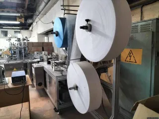 Линия по производству одноразовых медицинских масок ZY-K1, 2020 год. Модель ZY-K1 Automatics. Технические характеристики: напряжение 220 V, мощность 1.0 kW, рабочее давление 0.6 MPa, ультразвуковая частота 20 kHz, производительность 100–120 шт./мин, габаритные размеры 690035502000 мм, размер…
