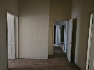 Нежилое помещение по адресу: г. Москва, пр. Аэропорта, д. 11А, площадью 596,9 кв.м, кадастровый номер: 77:09:0005004:9206. Назначение нежилого помещения: Свободное. Общая площадь: 596.9. Кадастровый номер: 77:09:0005004:9206.