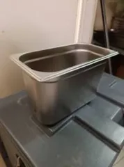 Гастроемкости для кухни Новосибирск: гастроемкость 1/3*150 нерж 327х176х150 с крышкой - 5 шт. Имущество - оборудование для кухни.