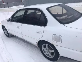 Toyota Corolla, 1994 год, белый цвет. VIN отсутствует, ПТС 25 МЕ 908461, госномер Н297СМ54. Произведен в Японии. Бензиновый двигатель 1.5 л (74 л.с.), объем 1498 куб. см. Максимальная масса 1165 кг, масса без нагрузки 890 кг.  

Технические характеристики: Требуется капитальный ремонт или замена…