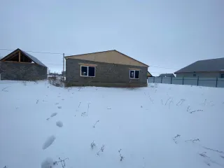 Земельный участок 1561 кв.м и дом 116.6 кв.м Оренбургская область Земельный участок, площадью 1561, категория земель: земли населенных пунктов, разрешенное использование: Для строительства жилого дома и ведения личного подсобного хозяйства, расположенный по адресу: Обл. Оренбургская, р-н…