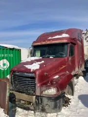 Грузовой автомобиль Freightliner ST120064ST 2005 года, VIN: 1FUJBBCK65LN52611, госномер: Р024ВУ27