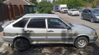 Легковой автомобиль Lada Samara ВАЗ21140 2006 года выпуска, цвет серебристо-бежевый. VIN XIA21140064113411, ПТС 63 МВ 829656, госномер В553НН 70. Разрешенная максимальная масса 1410 кг, масса без нагрузки 985 кг.