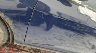 Ford Focus 2013 года, госномер С789КР124, VIN X9FKXXEEBKDP14916, двигатель № DP14916. Цвет синий. Комплектность и состояние не проверялись, имущество обращено в доход государства. Документы отсутствуют. Находится в Красноярске. Пробег: 0 км. Объем двигателя, коробка передач, привод и мощность…