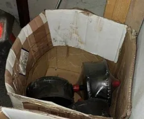 Дорожно-строительные материалы и запчасти (Bomag, щебень, плитка, трубы) Товарно-материальные ценности: фургон «Дорожный мастер»; амортизатор Bomag 6 шт.; ГПС 0*80 (С-4) с добавкой 30% щебня 20-40 мм 145,110 м3; лоток для тяжелых нагрузок DN300 3 шт.; моторное масло 15W-40 134 л.; отбойник прямой…