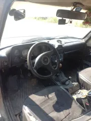 ВАЗ 2121 1983 года выпуска, цвет темно-бежевый. VIN: XTA212100E0338497, ПТС: 56EO538365, госномер: X8066OM56. Тип двигателя: бензиновый, мощность 75 л.с. (55 кВт), рабочий объем 1600 куб. см. Разрешенная максимальная масса 1610 кг, масса без нагрузки 1210 кг.