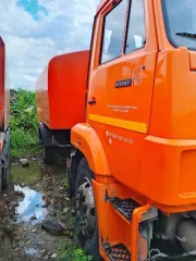 КО-514, 2013 года выпуска, VIN XVL693210D0000281 (автомобиль с ключами и СТС, разукомплектован, голая рама и кабина, отсутствуют колеса). Год выпуска: 2013, марка: Камаз КО-514, модель: Камаз КО-514, VIN: XVL693210D0000281.