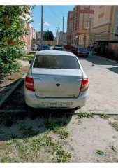 Lada Granta 2012, 81.6 лс, 228208 км. Легковой автомобиль, марка: Лада, модель: 219060 Lada Granta, год изготовления: 2012, VIN: XTA219060CY011265, г/н: С288АМ116. На ходу. Сквозная коррозия обоих порогов, передних крыльев, вмятина на заднем левом крыле (после ДТП), поврежден задний бампер, вмятина…