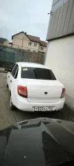 Легковой автомобиль Лада 219010 2013 года, цвет белый, тип кузова седан. VIN: XTA219010DY030264, регистрационный знак Р803КА 126. Объем двигателя 1596 см³, мощность 64 кВт/87 л.с., экологический класс 4. Ограничение: запрет на регистрационные действия, обременение залог. Ключи и документы…