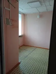 Нежилое помещение 121 кв.м Удмуртская Республика Нежилое помещение общей площадью 121 кв.м., с кадастровым номером 18:21:095068:370, движимое имущество – теплосчетчик ТМК-Н20 узел учета тепловой энергии, электросчетчик 3-х фазный 1-тариф. 5-60А на динрейку Скат М/1-4ШР-2, по адресу: Удмуртская…