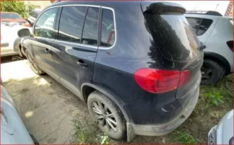 Volkswagen Tiguan 2011 года, 170 лс, 220000 км, полный привод, АКПП. Транспортное средство Volkswagen Tiguan, VIN XW8ZZZ5NZCG106992 г.в. 2011. Требуется ремонт, сколы, ржавчина, коррозии. Является предметом залога АКБ "АБСОЛЮТ БАНК" (ПАО). Обременения и ограничения на распоряжение и эксплуатацию…
