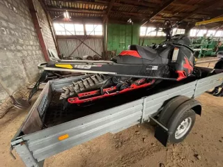 Снегоход Ski-Doo Summit X163 800R E-TEC, 2013 года выпуска, цвет – черный, государственный регистрационный номер 6332КА41, заводской номер 2BPSTNEH8EV000103, номер двигателя M9357751. Снегоход Ski-Doo Summit X163 800R E-TEC, 2013 года выпуска, цвет – черный, государственный регистрационный номер…