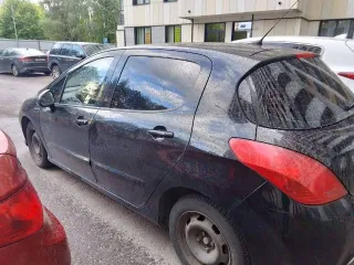 Peugeot 308 2010 года выпуска, VIN Z8T4C5F89AMO14957, цвет черный.