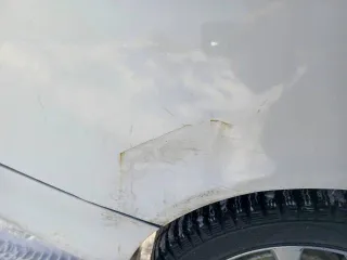 Nissan AD, 2001 года, 120 лс, 344000 км, АКПП. VIN отсутствует, кузов: VHNY11205183, регистрационный номер: А072НЕ142. Кузов гнилой. Нет подушки безопасности. Капот не родной чуть не подходит но закрывается. Два передних крыла помяты и в коррозии. Два задних крыла тоже в коррозии. Левое немного…