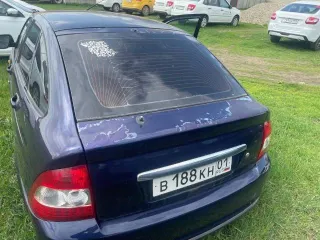Lada Priora 2011 Lada Priora, 2011 года, 97,9 лс, 100000 км LADA 217230 LADA PRIORA 2011 г.в., VIN XTA217230B0180779.