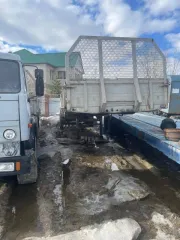 Нефаз 9334-10-01 2007 года выпуска, грузовой прицеп автомобильный. Марка: НЕФАЗ9334-10-01, 2007 г.в. VIN: X1F93340070008221, государственный номер: ЕТ108989.