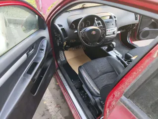 Kia Ceed 2008 Легковой автомобиль Kia Ceed, VIN XWEFF233390000444, 2008 г.в., цвет вишневый. С имуществом можно познакомиться по предварительной договоренности с организатором торгов по номеру 8-983-237-9223.