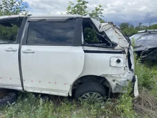 Toyota Voxy 2011 года, цвет белый, VIN ZRR70-0431981. Проверить техническое состояние не представляется возможным. ПТС, СТС, ключи отсутствуют.