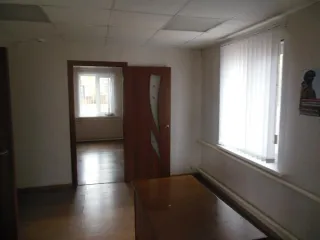 Здание с земельным участком Здание с земельным участком 
Год ввода в эксплуатацию: 2009 
Количество подземных этажей : 0 
Вид ограничений и обременений: п.1 раздел II Информационного сообщения 
Общая площадь: 52.1 
Материалы наружных стен здания : каркасно- обшивные 
Кадастровая стоимость …
