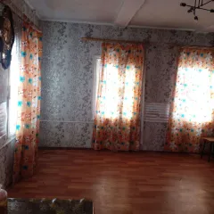 Жилой дом 44,2 кв.м и земельный участок 1000 кв.м, г. Улан-Удэ, Республика Бурятия. Жилой дом, дача, площадь: 44,2кв.м., кадастровый номер: 03:24:000000:10439, земельный участок, площадь: 1 000кв.м., кадастровый номер: 03:24:010631:187, расположенные по адресу: Республика Бурятия, г. Улан-Удэ, пер…