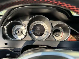 Mercedes-Benz C-Class 2012 года, 155.9 л.с., пробег 304092 км, АКПП, цвет белый. VIN: WDD2040311A769650, ПТС: 39РМ 027612, госномер: Х515МР761. Мощность 114.7 кВт/155.9 л.с., разрешенная максимальная масса 1985 кг, масса без нагрузки 1470 кг.