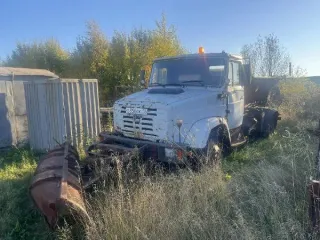 КО829А-02, 2006, регистрационный номер Е356 КК10, VIN XVL48330060000302, модель, № двигателя 506.10 50275031, шасси (рама) №433362 5 3484453, кузов № 433360 50045270, цвет белый, год изготовления 2006. Наличие ПТС: есть. Год выпуска 2006, марка грузовика КО, модель КО-829А-02, VIN XVL48330060000302.