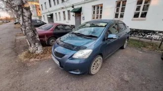 Toyota Belta 2012 года выпуска, государственный регистрационный знак Р833МК27.