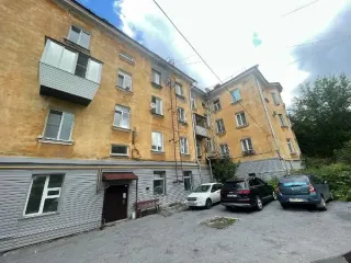 Мастерская по ремонту обуви 38.2 кв.м в Златоусте. Помещение нежилое, назначение: нежилое, площадь: 38,2 кв. метра, этаж: подвал, кадастровый номер: 74:25:0308201:560, расположенное по адресу: Челябинская область, г. Златоуст, ул. им. А.Н. Радищева, д. 1. Год ввода в эксплуатацию: 1956.