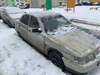 ВАЗ 2110, 2001 год, 71 л.с. Цвет: ярко-белый. VIN: ХТА21102010374786. Двигатель: бензиновый, модель 2111, объем 1.5 л (1499 куб. см). ПТС: 64 КЕ 047711. Пробег 250000 км, уточнять при осмотре.