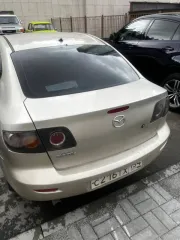 Mazda 3 2005 года выпуска, VIN: JMZBK12Z561360281. Обременен залогом в пользу ПАО "Совкомбанк".