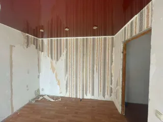 Квартира 50 кв.м. в Московской области, Павло-Посадский городской округ, деревня Евсеево, дом 27а, квартира 59. Общая долевая собственность, доля в праве 5/6. Находится в залоге у ПАО "Sberbank". Кадастровый номер: 50:17:0000000:44172.