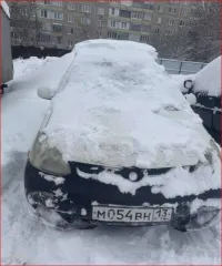 Toyota Platz, 2005 года, 70 лс, АКПП. Автомобиль легковой, марка: TOYOTA, модель: PLATZ, VIN: отсутствует, гос. рег. номер: М054ВН13, год изготовления: 2005 (транспортное средство имеет повреждения).