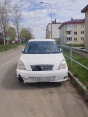 Toyota Opa 2000 года, 136 лс, пробег 300000 км, АКПП, белый цвет. ПТС 27 ТМ 878226, госномер К652НН65. Японский производитель, бензиновый двигатель 1.8 л (1794 куб. см), мощность 136 л.с. Разрешенная максимальная масса 1535 кг, масса без нагрузки 1260 кг.