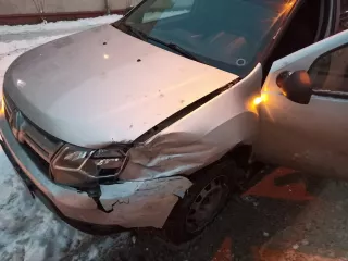 автомобиль: рено дастер vin: x7lhsrga55546169, 2016 года выпуска. описание: двигатель – дымит, гремит, ест масло, подвеска – сальные блоки все спереди и сзади, шаровые, передние подшипники   гудят, рулевые тяги и наконечники, рулевая рейса, коробка передач плохо переключается, шаровые, кузов…