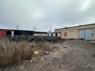1.Право аренды на земельный участок, кадастровый номер: 71:29:020106:35, площадь: 3000 кв. м, адрес: установлено относительно ориентира, расположенного в границах участка. Ориентир. Нежилое отдельно стоящее здание   здание по ремонту машин  Лит. Б . Почтовый адрес ориентира: обл. Тульская, р н…