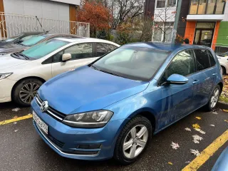 Volkswagen Golf 2013 Транспортное средство – легковой автомобиль, марка /модель – Volkswagen Golf. Транспортное средство – легковой автомобиль, марка /модель – Volkswagen Golf, год выпуска – 2013, VIN – WVWZZZAUZEW009895. Обременения: залог в пользу АО «ТБанк» (ИНН 7710140679).