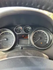 Легковой автомобиль Peugeot 308, 2011 год, красный цвет. VIN: Z8T4C5FS9BM017140, ПТС: 4300775997, госномер: P158PH11, номер двигателя: 88/120, экологический класс 4. Разрешенная максимальная масса 1835 кг, масса без нагрузки 1387 кг.