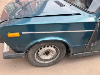 Легковой автомобиль седан ВАЗ 21060, 1998 г.в, г/н Е227СУ124, vin ХТА210600W4010603, модель, двигателя 5040L79, номер кузова ХТА210600W4010603, цвет зеленый. Рабочее состояние не проверялось, трещина на капоте, сколы, вмятины по всему кузову. Обременения: запреты судебного пристава исполнителя на…