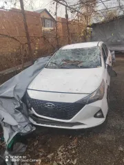 Автомобиль Hyundai Solaris, VIN: Z94K241CBNR325517, год выпуска 2021. Автомобиль не на ходу, в аварийном состоянии. Транспортировка эвакуатором.