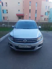 Volkswagen Tiguan, 2011 года, 150 лс, 350000 км, АКПП, Автомобили легковые: «Фольксваген Tiguan», 2011 года выпуска, VIN - XW8ZZZ5NZCG114032, государственный регистрационный знак - М152ЕА178, является совместно нажитым имуществом.