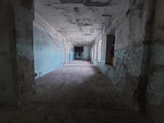 Административное здание 3535 кв.м., Ярославская область. Нежилое, объект культурного наследия регионального значения "Мариинская женская гимназия", 1830-е гг. Площадь 3 535,1 кв.м., этажей: 3, в том числе подземных 0, кадастровый номер: 76:20:080402:40, расположенное по адресу: Ярославская область…