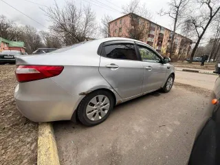 Kia Rio 2011 года, 123 лс, пробег 308491 км. VIN Z94CC41BACR015813, госномер Т875РЕ190, цвет серебристый. Является совместным имуществом. На хранении у АУ.