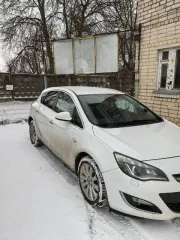 Opel Astra J, VIN: XUFPE6DD2D3026921, категория B, 2013 г.в., модель двигателя A16XER 20ST8361, кузов: XUFPE6DD2D3026921, цвет белый, мощность 116 л.с. (85 кВт), объем 1596 см³, максимальная масса 1940 кг, масса без нагрузки 1443 кг.