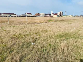 Земельный участок, 36 м2, адрес: п. Веселовка, Краснодарский край, Темрюкский р-н. <p>Земельный участок по адресу: Краснодарский край, рн Темрюкский, п. Веселовка, ул. Курортная, д.10 (23:30:0703004:880). На участке имеется недостроенный дом 36 м2, без чистовой отделки и утепления, на участке…