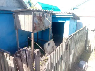 Доля в жилом здании 28.3 кв.м и участке 540 кв.м, Оренбургская область, г. Абдулино, ул. Революционная, д. 178. 1/5 доли в праве на здание, кадастровый номер: 56:36:0102003:247, назначение: жилое, площадь: 28.3 кв.м. 1/5 доли в праве на земельный участок, кадастровый номер: 56:36:0102003:397, вид…