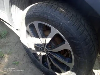 Renault Arkana RJCLE2M1X 2020 года, госномер М143АТ797, VIN X7LRJC2C465465368, ключ-карта. Мощность двигателя 114 л.с., объем 1598 см³, автоматическая коробка передач. Ключи в наличии, документы (СТС/ПТС) отсутствуют.