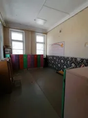 Имущественный комплекс: здание детского сада, назначение нежилое, кадастровый номер 61:52:0030003:894, площадью 892,6 кв.м, этажность 2, литер А, год ввода в эксплуатацию 1937; тепловая сеть протяженностью 9 п.м, литер 3-Л, год ввода в эксплуатацию 1937; водопроводная сеть протяженностью 34 п.м…