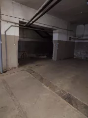 Функциональное помещение площадью 332,40 кв. м, расположенное в цокольном этаже здания по адресу: Хабаровский край, г. Хабаровск, ул. Комсомольская, д. 38а, пом. 1/2. Кадастровый номер: 27:23:0030322:453.