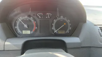 Skoda Fabia 2005 года выпуска. VIN: TMBDY16Y054349558. Дополнительная информация и ознакомление с автомобилем: по предварительной записи по телефону +79003278486, а также по ссылке: https://disk.yandex.ru/d/fOzCmUuVSIn_7w. Торги проводятся на электронной площадке.